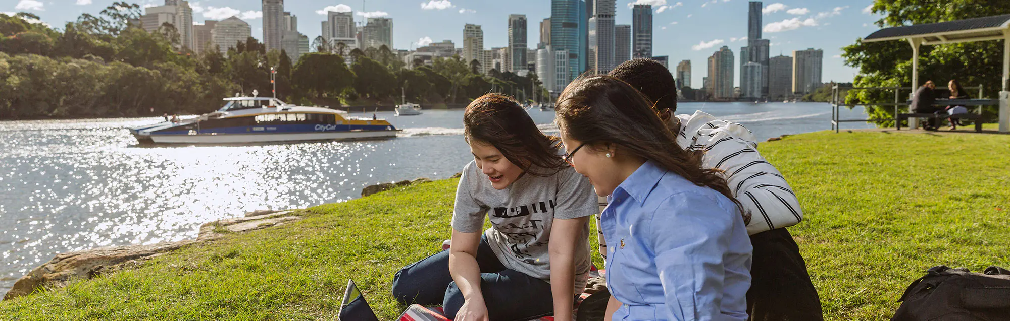 Schüler- und Jugendprogramme 2024/2025  Lexis English Brisbane